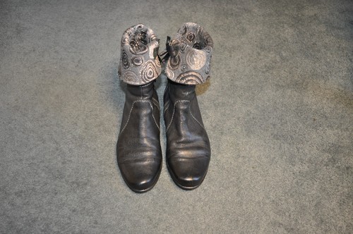 Auffällige think stiefel - think!,